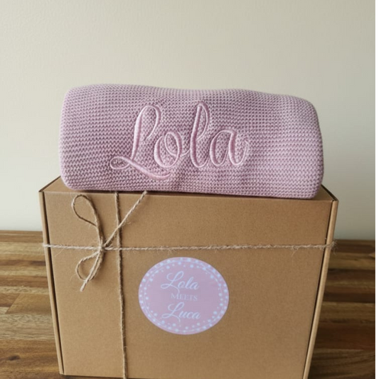 Dusty pink knit baby blanket